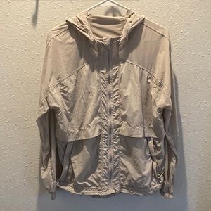 Lululemon windbreaker size M
